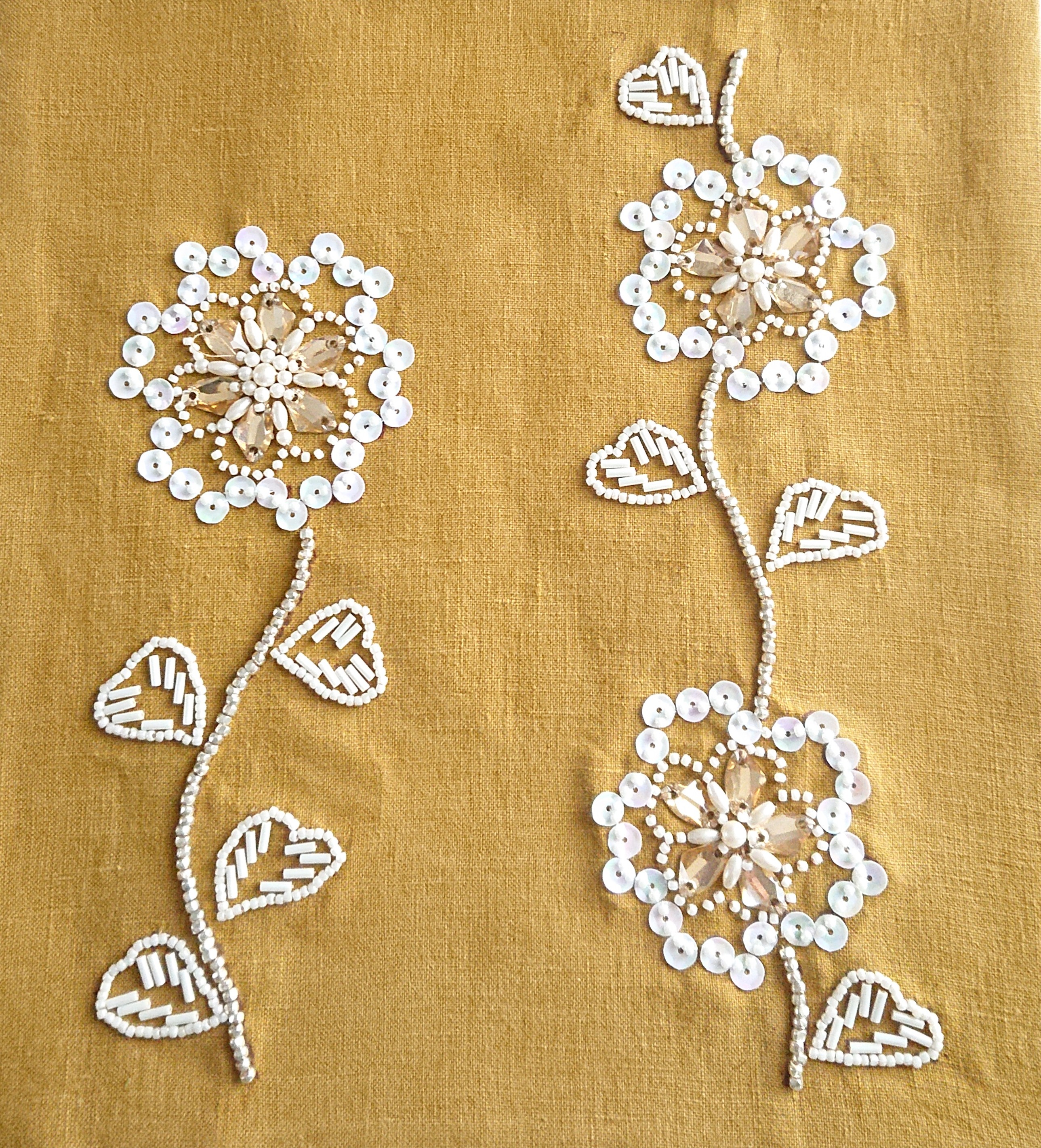 フラワー(ホワイトorブラック)★★中級